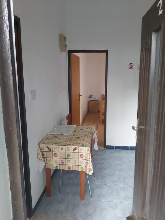 Ferienwohnung Apartman Janja Bol Exterior foto